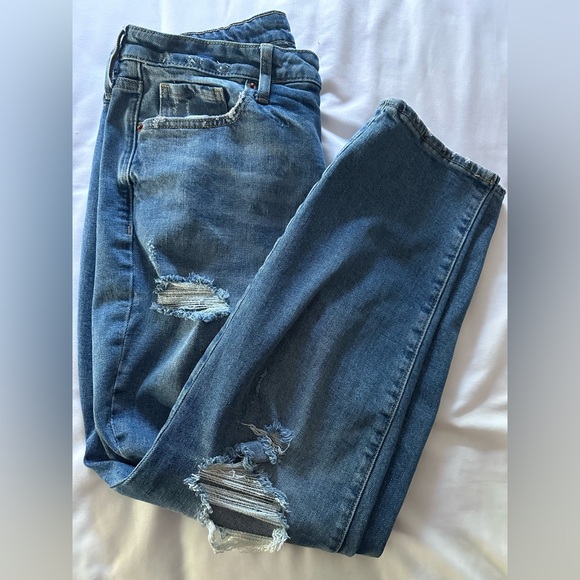 High-Waisted Straight Jeans - Picture 4 of 7